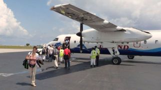 Island Aviation (Flug Q2-404) - Bombardier Dash DHC-8-300 - 8Q-IAP