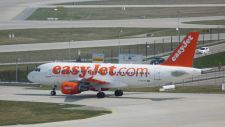 Airbus A319-111 - easyJet - G-EZAT