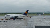 Lufthansa - Airbus A380-800 - D-AIMA - "Frankfurt am Main" mit Air China Cargo - Boeing 747-400F - B-2409