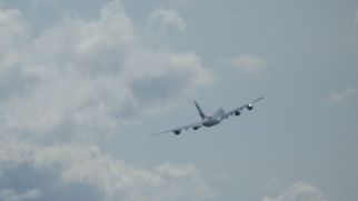 Emirates - Airbus A380-800 - A6-EDQ beim "takeoff"